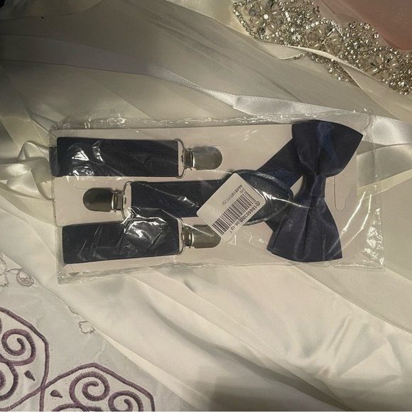 Wedding items. Greenery, ring box, boys suspender/bow tie set - Picture 1 of 6